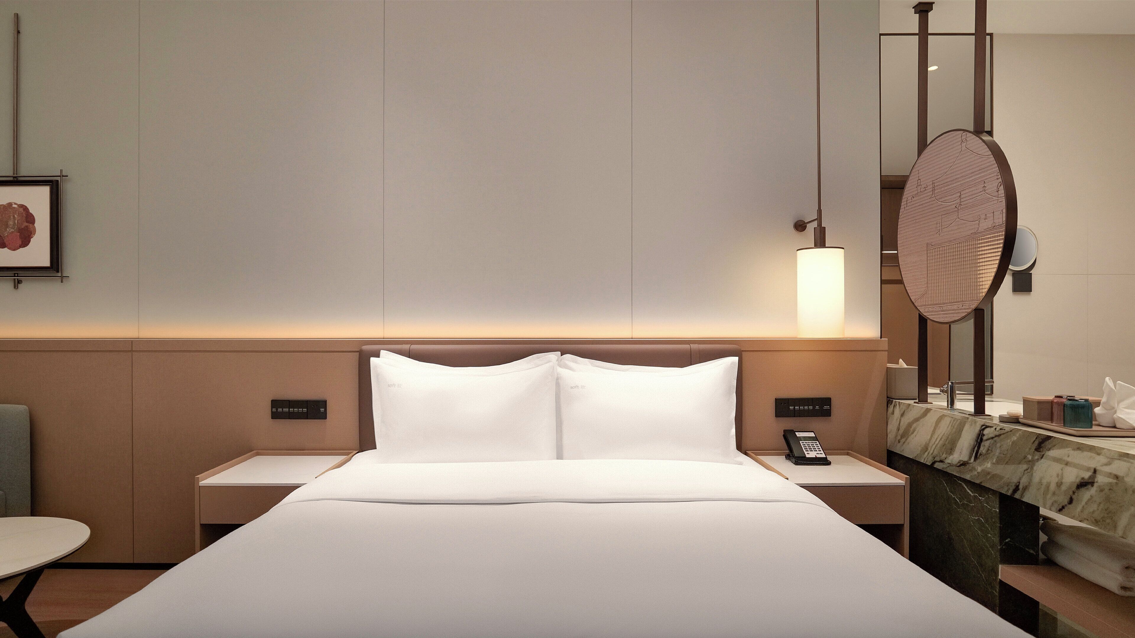 Standard Room, 1 King Bed