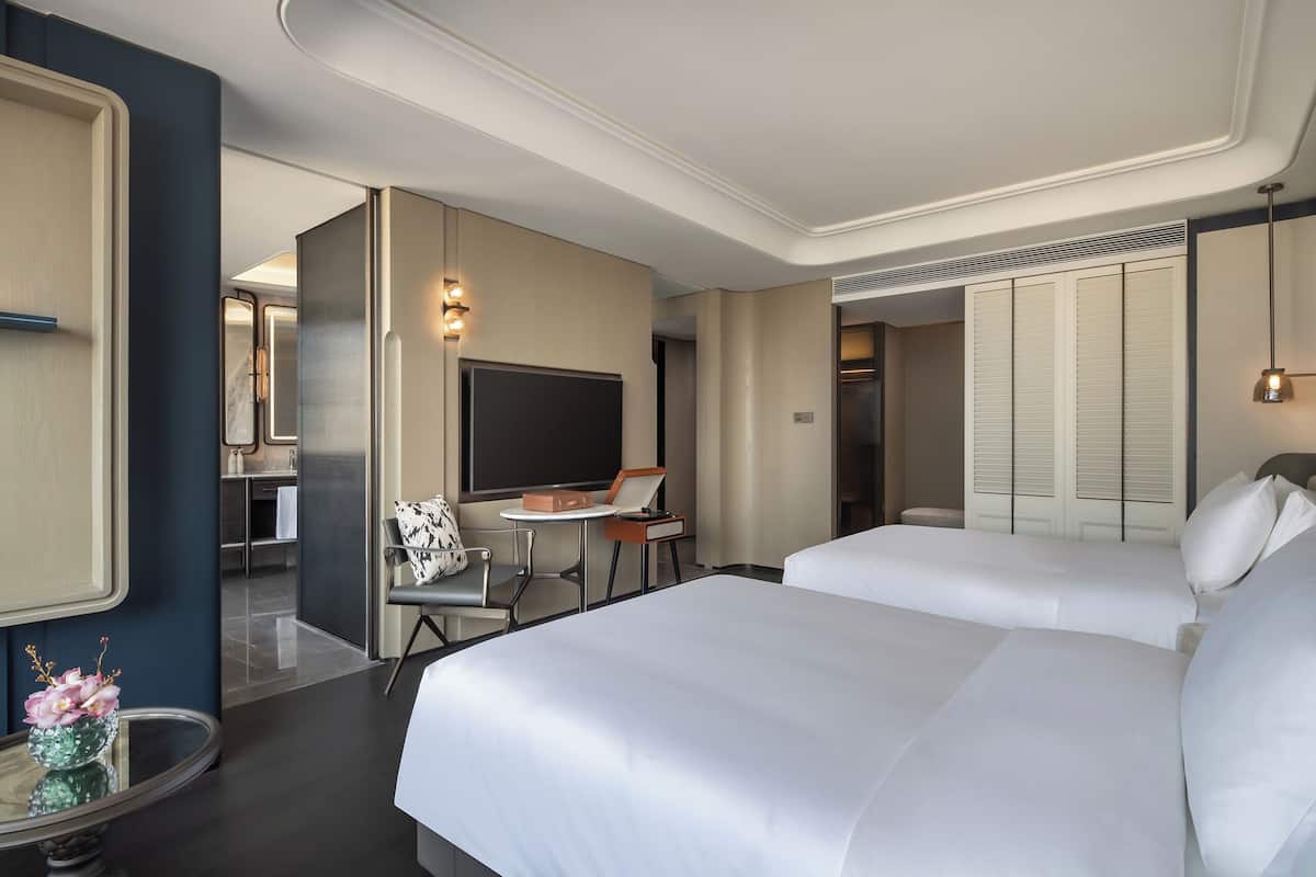 Premium Room, 2 Double Beds (Club Floor)