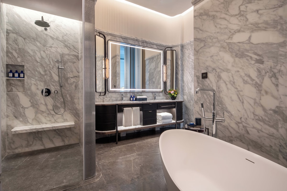 Literie de qualité supérieure, couette en duvet d'oie, minibar