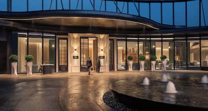 InterContinental Hangzhou Wulin by IHG