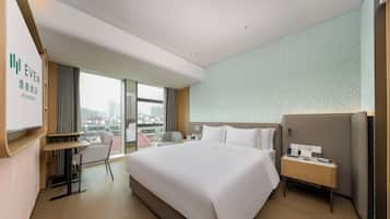 Suite, 1 Bedroom (Study Area)