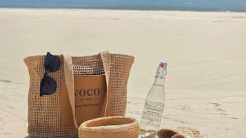 En privat strand, hvidt sand