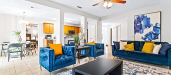 stunning 4-bedroom house, only 10 minutes from downtown Dallas!