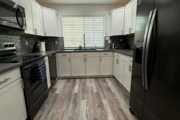 Coffee/tea maker, microwave, oven, stovetop