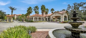 Tuscana Resort 2 Bedroom Condo Clubhouse Access 8 miles to Disney