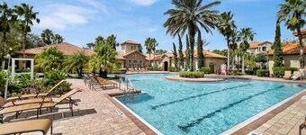 Tuscana Resort 2 Bedroom Condo Clubhouse Access 8 miles to Disney