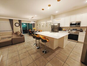 Interior - Luxury 12 B.R 11.5BA 15 B.D in upscale community Pool/Game Close to Disney (Kissimmee)