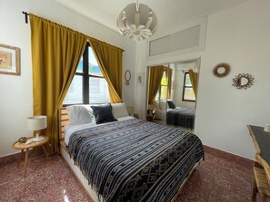 2 habitaciones, cuna de viaje, wifi y ropa de cama