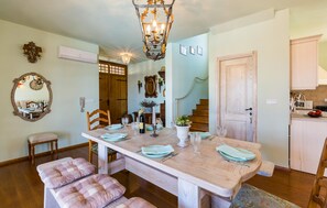 Dining - Stunning home in Barat (Barat)