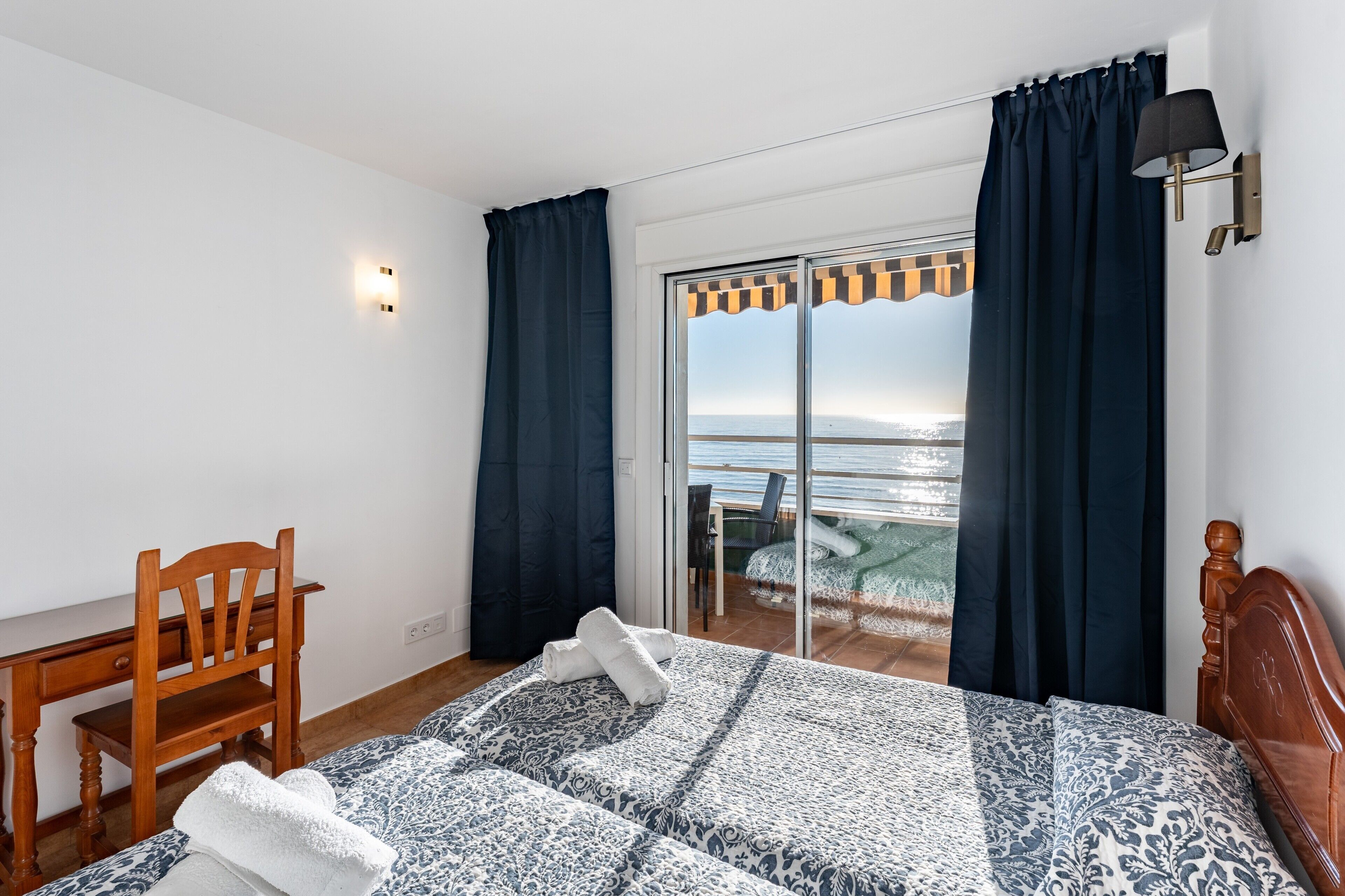 2 habitaciones, tabla de planchar con plancha y wifi gratis 