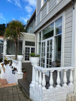 Exterior detail - Beautiful central executive home (Wellington)