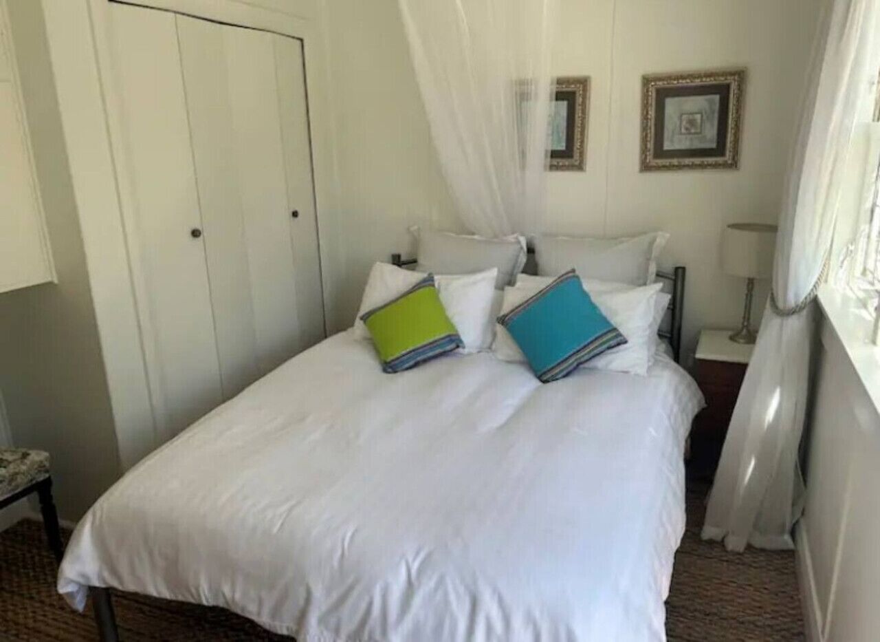 2 makuuhuonetta, silitysrauta/-lauta, Wi-Fi, vuodevaatteet