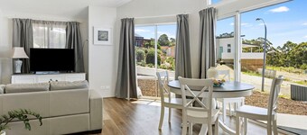 Hill View Cottages - Sail A