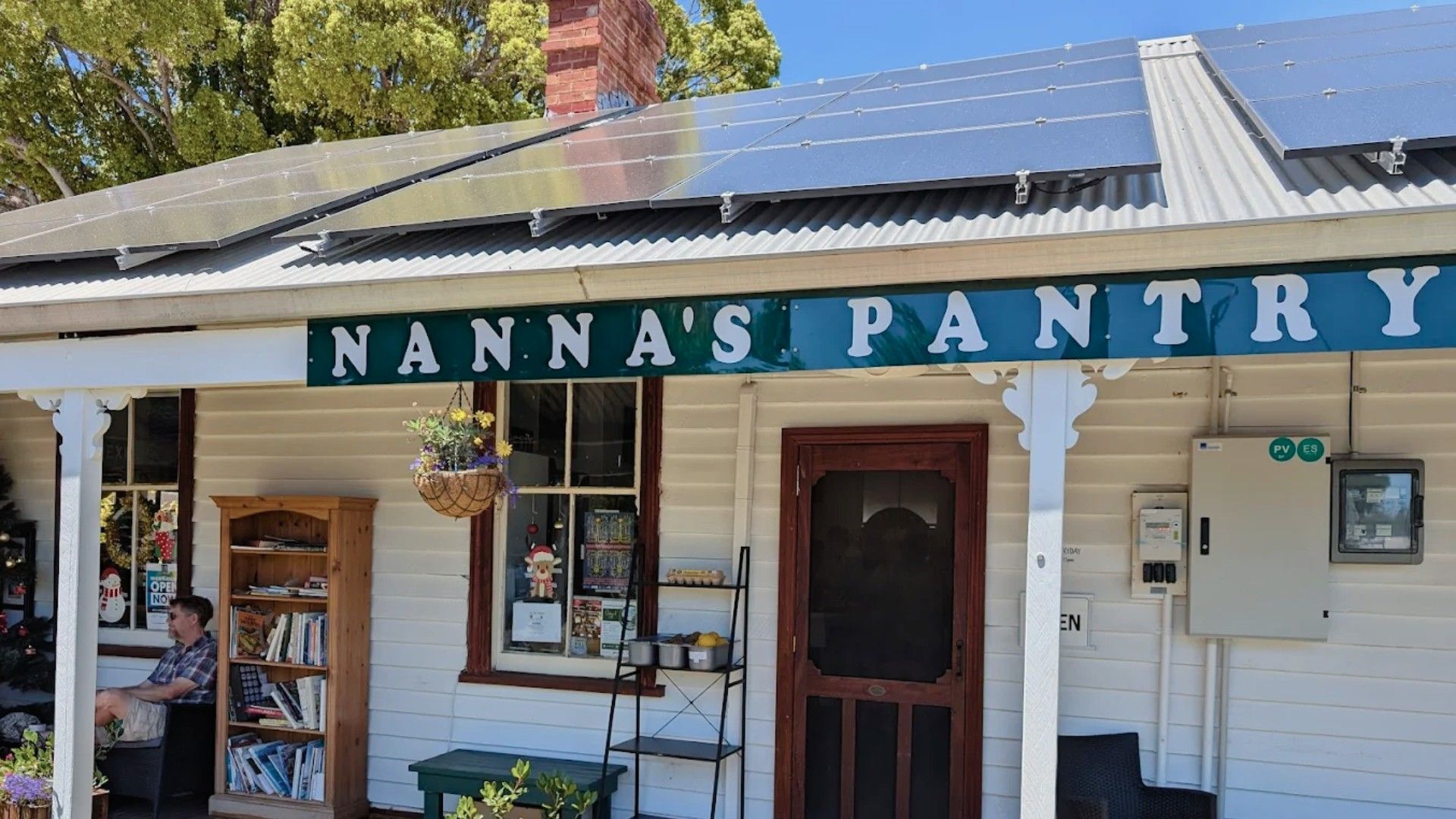 A storefront with a sign reading "NANNA'S PANTRY".