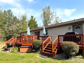 Terrace/patio - The Bears Den @ Spring Brook Resort (Wisconsin Dells)