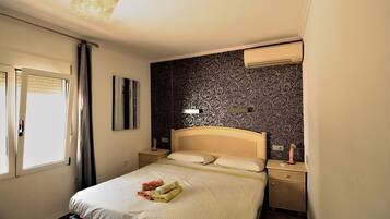 3 bedrooms, free WiFi, bed sheets