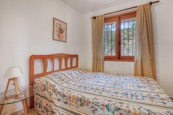 5 habitaciones, tabla de planchar con plancha y wifi gratis 