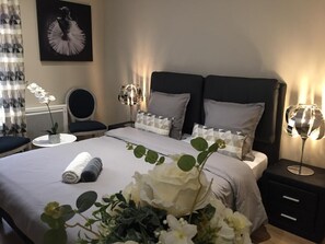 8 slaapkamers, een strijkplank/strijkijzer, gratis wifi