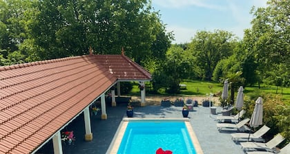 Cottage 'La Campagne' with Private Pool, Private Terrace and Wi-Fi