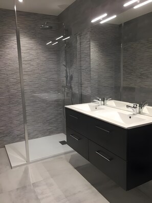 Dusche, Haartrockner