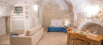Holiday Home 'Charme Room Dimora D'incanto' with Wi-Fi and Air Conditioning