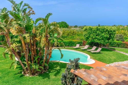 Villa Polistena by MMega