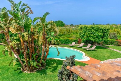 Villa Polistena by MMega