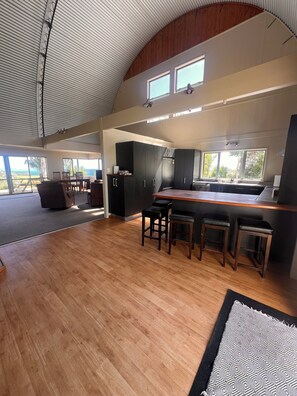 Interior - Hillside Barn - Just Minutes from The Beach (Cable Bay)