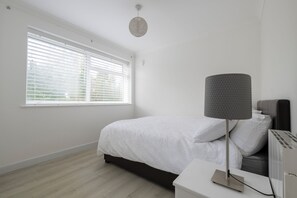 2 Schlafzimmer, Bügeleisen/Bügelbrett, WLAN, Bettwäsche