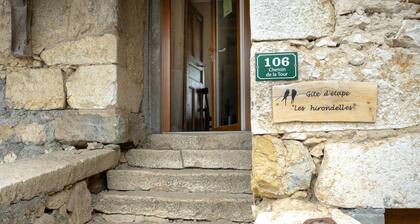 Appartement 'Les Hirondelles' avec vue sur montagne, terrasse privée et jardin privé