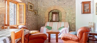 Cottage 'Vinombrosa' with Private Pool, Wi-Fi and Air Conditioning