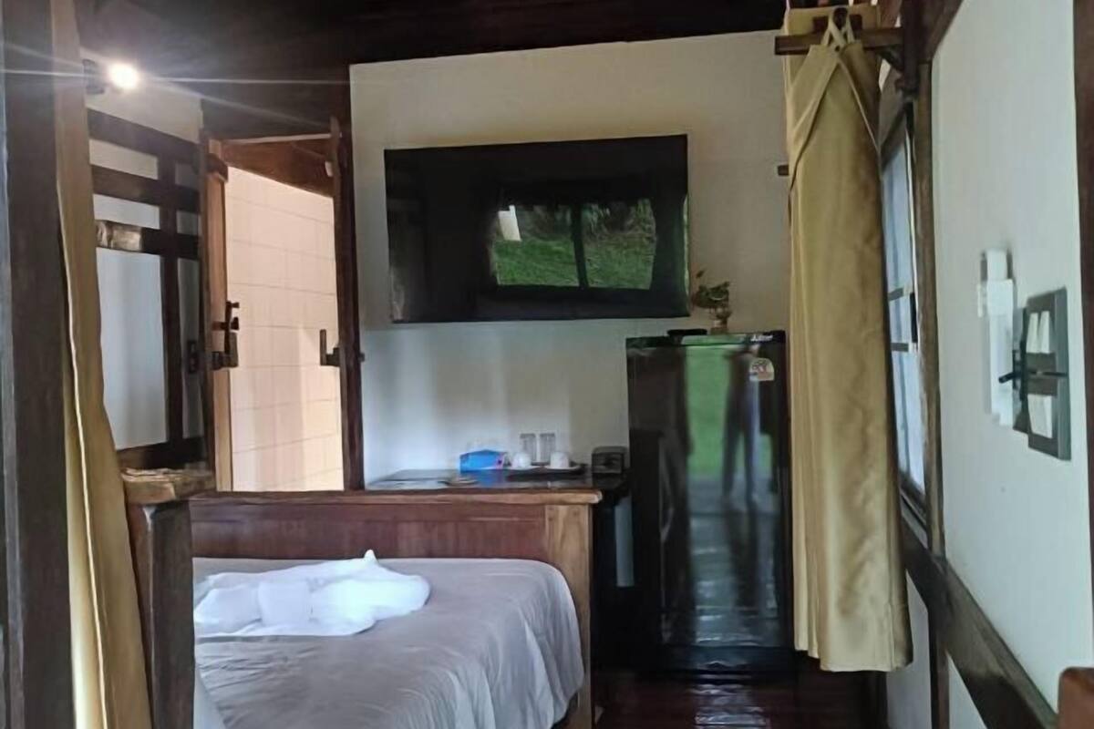 1 bedroom, desk, free WiFi, bed sheets