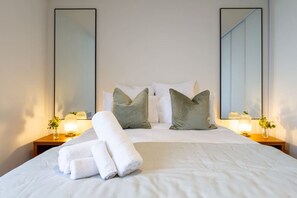 2 bedrooms, desk, iron/ironing board, free WiFi