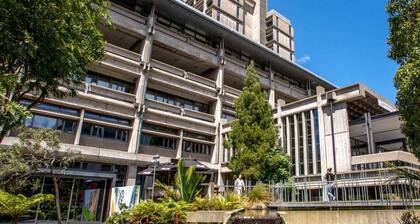 Walk to Canterbury Uni has own private car park