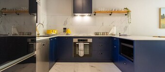 Walk to Canterbury Uni has own private car park