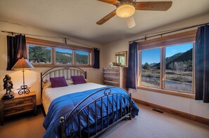 2 bedrooms, travel crib, WiFi, bed sheets