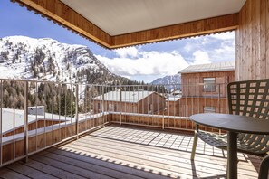 Apartment | Balcony