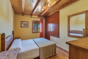 4 chambres, fer et planche Ă repasser, accĂšs au Wi-Fi (inclus)