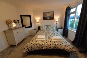 2 chambres, fer et planche Ă repasser, Wi-Fi, draps fournis
