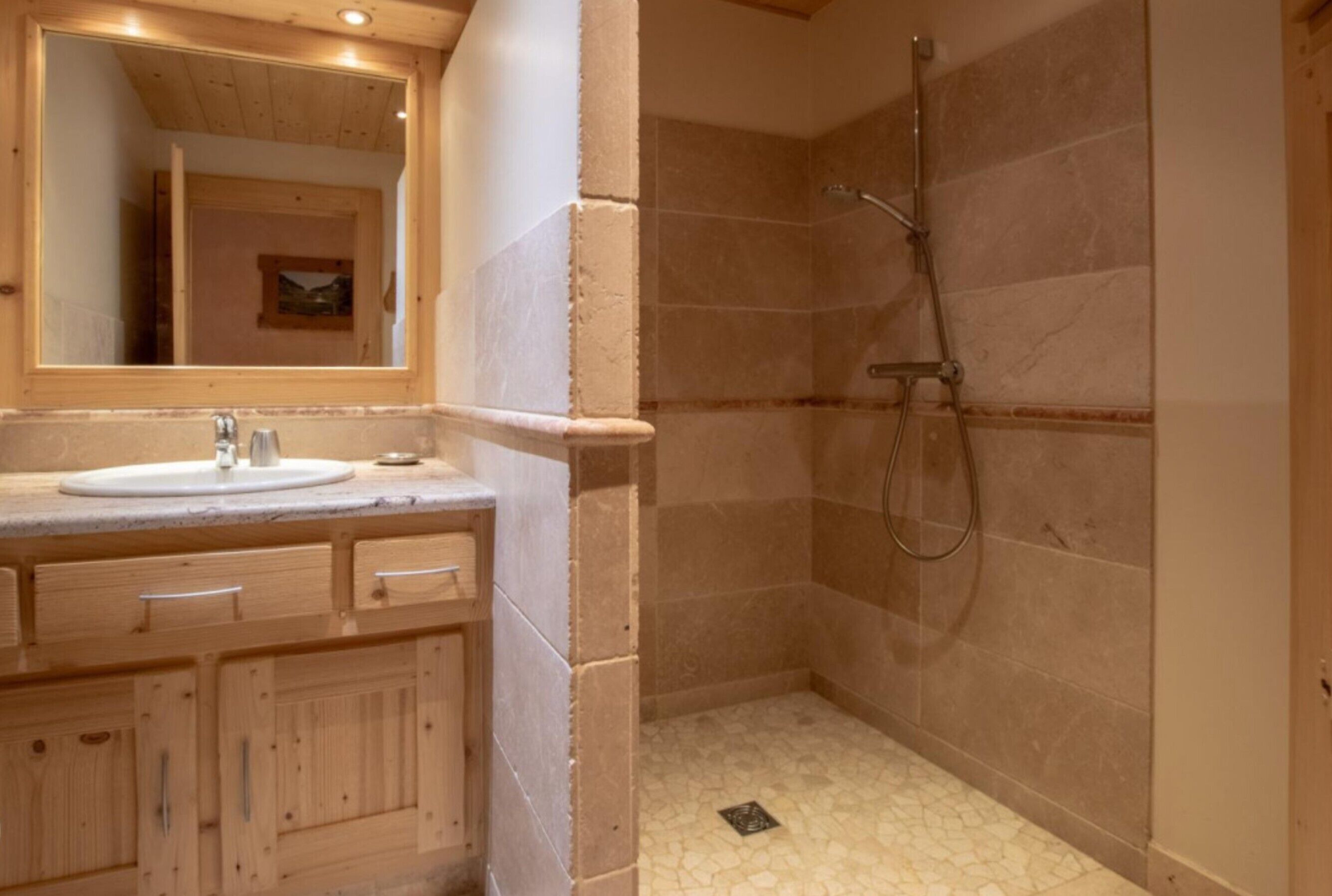 Een douche, een haardroger