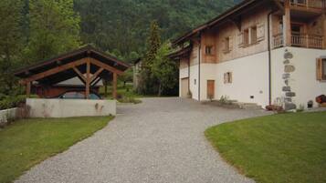 Enceinte de lâhĂ©bergement