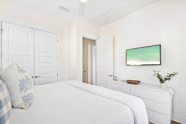 2 bedrooms, iron/ironing board, travel cot, free WiFi