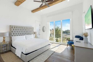 10 bedrooms, iron/ironing board, free WiFi, bed sheets - Poppy House (Santa Rosa Beach)