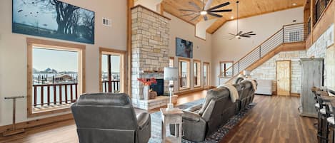 Smart-tv en een open haard