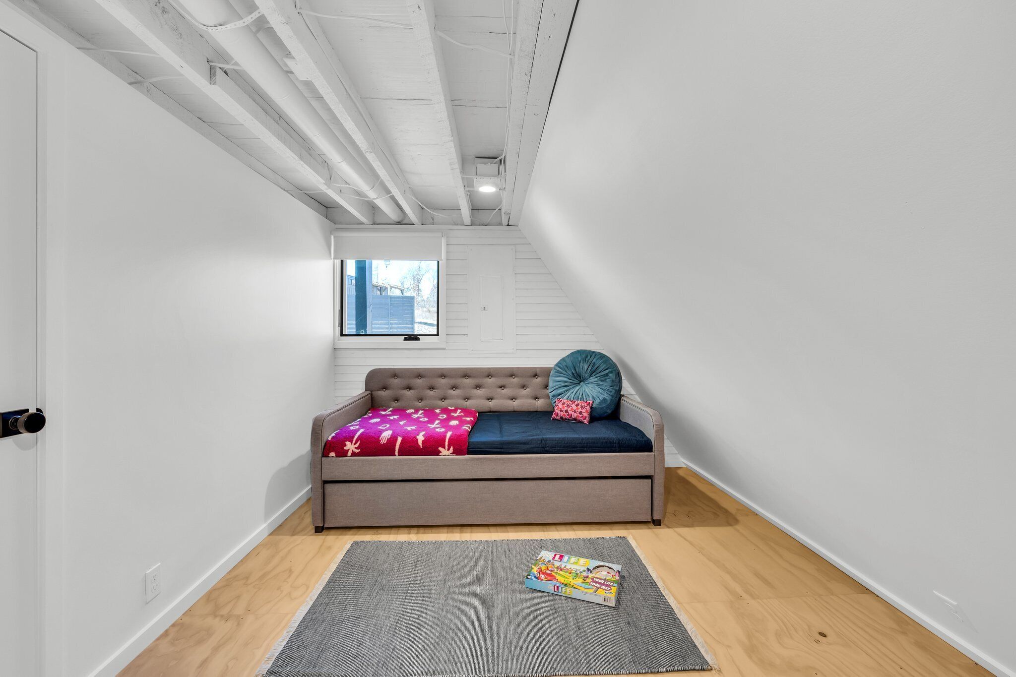 Modern 4 Bedroom A-frame On 21 Acres W/view - 채터누가