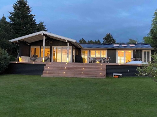 Lovely summer house by Arresø