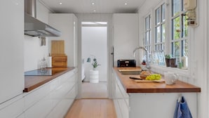 Coffee/tea maker, fridge, microwave, oven - Lovely summer house by Arresø (Hillerød)