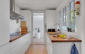 Fridge, microwave, oven, stovetop - Lovely summer house by Arresø (Hillerød)