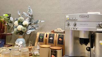 Coin salon dans le hall