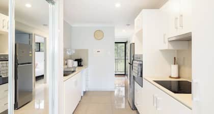 Smart Suites Self Check-in Apartments - 73 Bale